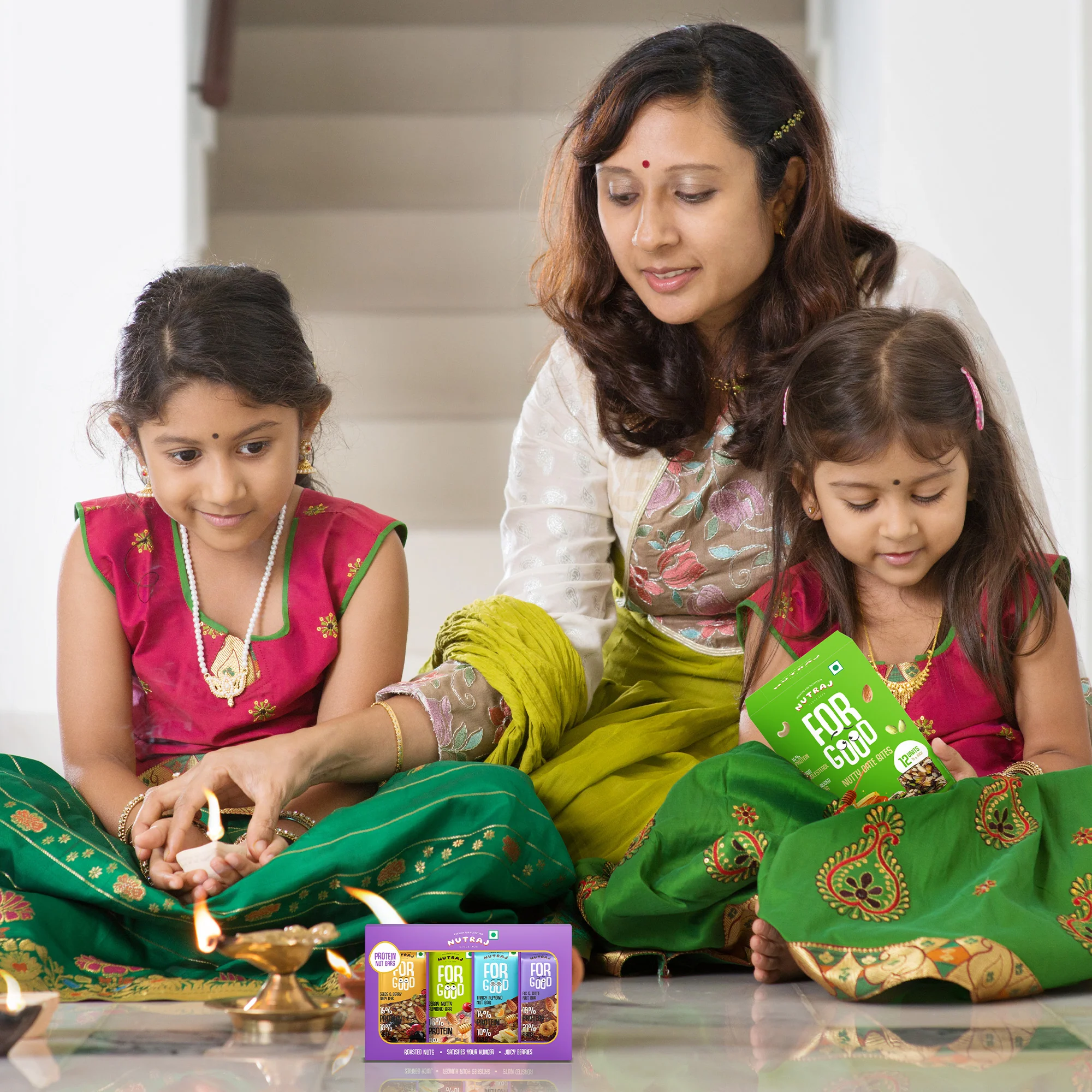 Nutraj Diwali Gift Hamper 280gm With 2 Candles - Image 5